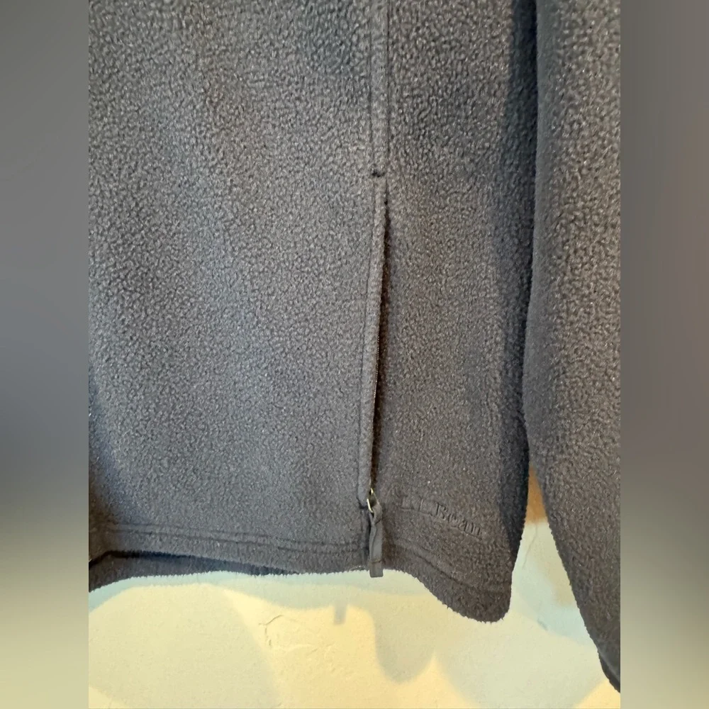 L.L. Bean Men's Large Navy Fleece Jacket - Picture 8 of 12